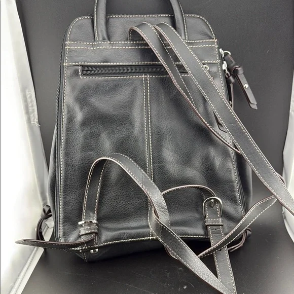 Tignanello Black Leather Backpack - Picture 4 of 6